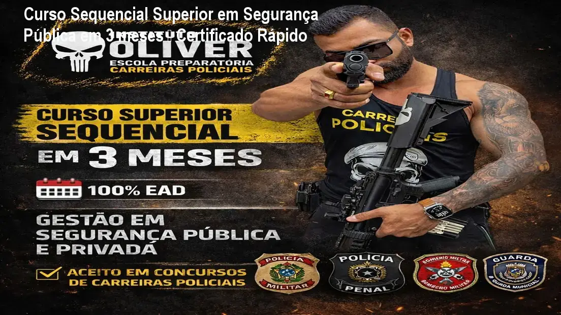 Estudante assistindo ao Curso Sequencial Superior de Gestão em Segurança Pública e Privada em 3 meses no computador
