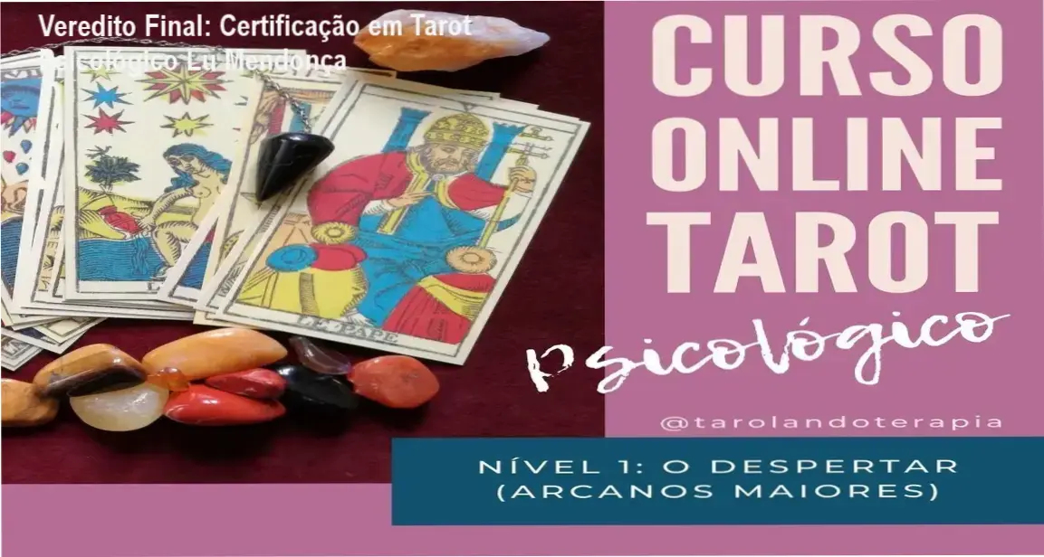 Lu Mendonça apresentando a metodologia de Tarot Psicológico e Arquetípico